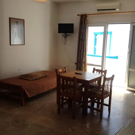 Spacious Apartment, Garden View Partial Seaview Makry Gialos (Crete)