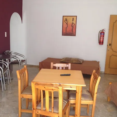 Spacious Apartment, Garden View Partial Seaview *